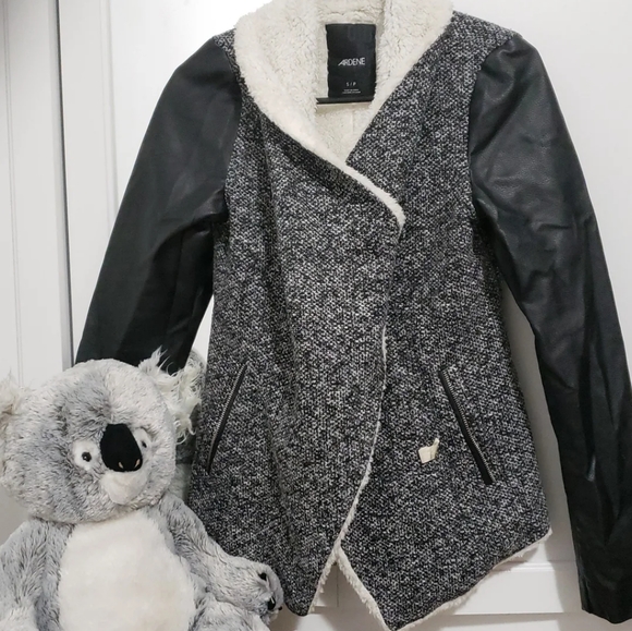 Black laid Jacket - Picture 2 of 3